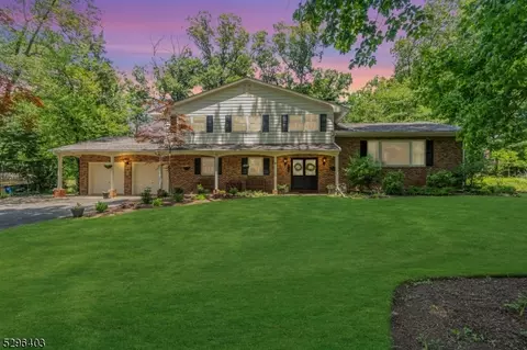 561 Stony Brook Dr, Bridgewater, NJ 08807