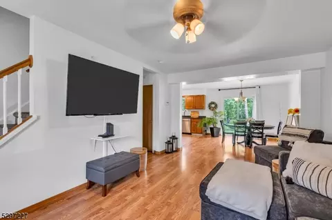 108 Lenape Trl, Washington, NJ 07882