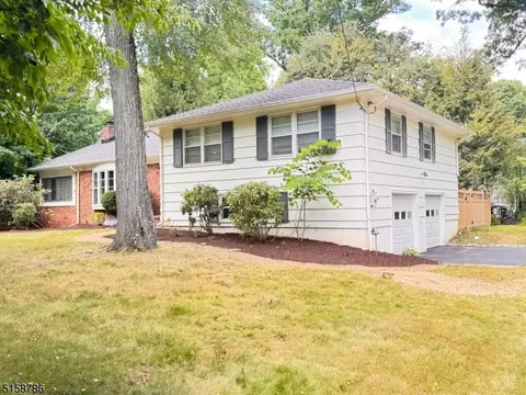17 Kitchell Rd, Morristown, NJ 07960 photo 2