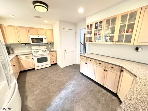 17 Kitchell Rd, Morristown, NJ 07960 photo 12