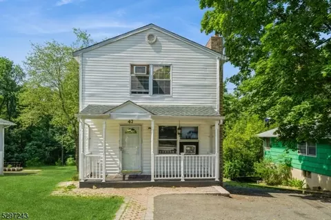 47 Oakwood Ave, Mine Hill, NJ 07803