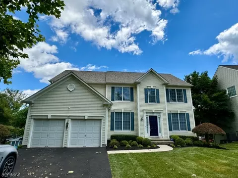11 Queenberry Way, Bernards Twp, NJ 07920