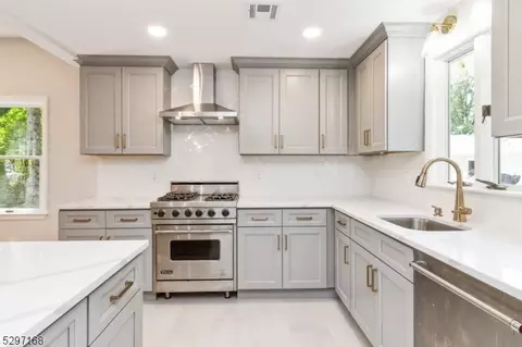 578 E Passaic Ave, Bloomfield, NJ 07003