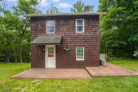 11 Beaver Ave, Clinton Twp, NJ 08801