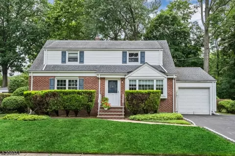 21-10 Greenwood Dr, Fair Lawn, NJ 07410