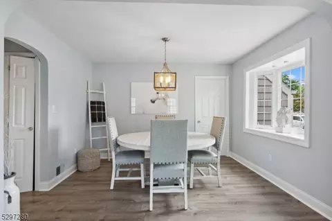 429 Fairview Ave, Middlesex, NJ 08846 photo 5