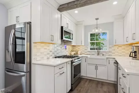 429 Fairview Ave, Middlesex, NJ 08846 photo 8