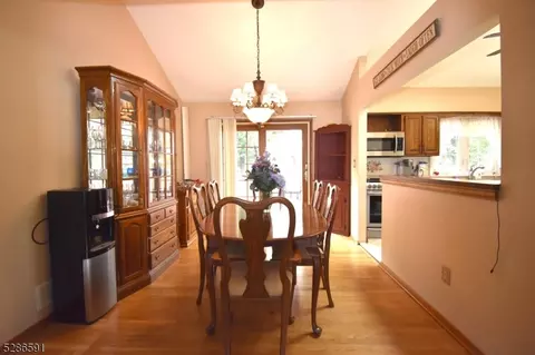 39 Cathyann Ct, Wayne, NJ 07470 photo 14