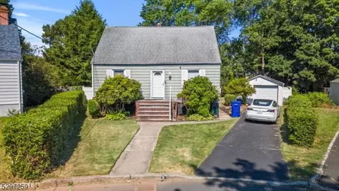 5 Park Pl, North Brunswick Twp, NJ 08902