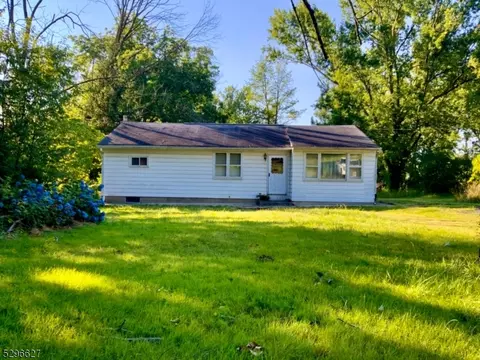 689 Marble Hill Rd, Phillipsburg, NJ 08865