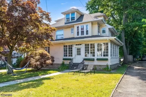 260 Park St, Montclair, NJ 07043