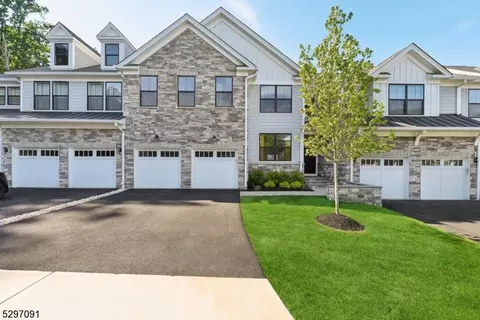 6 Continental Pl, Warren, NJ 07059
