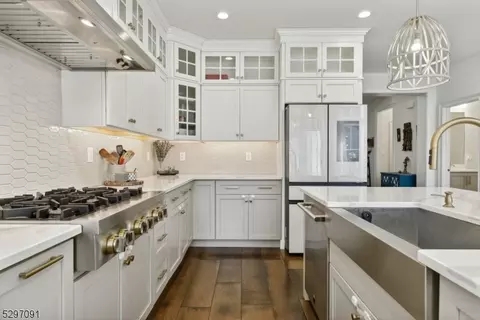 6 Continental Pl, Warren, NJ 07059 photo 6