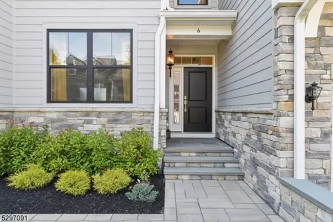 6 Continental Pl, Warren, NJ 07059 photo 2