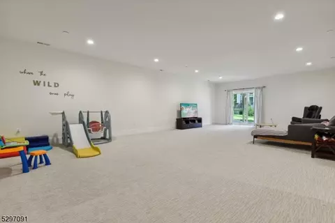 6 Continental Pl, Warren, NJ 07059 photo 25