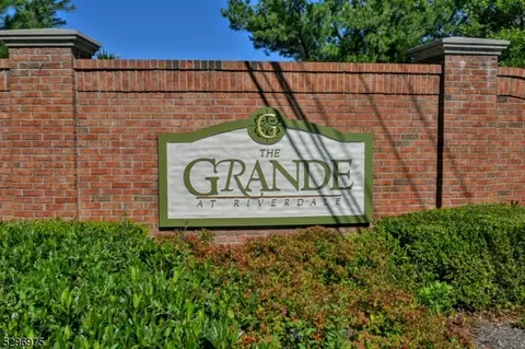 8109 Sanctuary Blvd #8109, Riverdale, NJ 07457