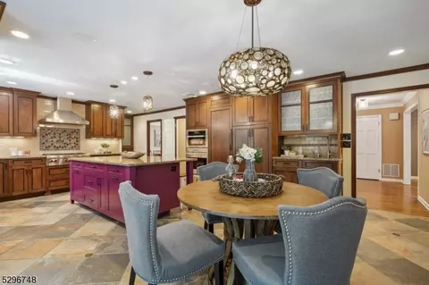 82 Druid Hill Rd, Summit, NJ 07901 photo 9