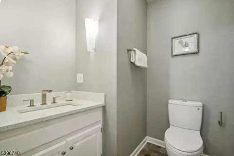 82 Druid Hill Rd, Summit, NJ 07901 photo 12