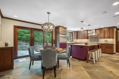 82 Druid Hill Rd, Summit, NJ 07901 photo 8