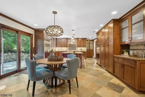 82 Druid Hill Rd, Summit, NJ 07901 photo 7