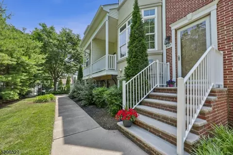 607 Maple Ct, Garwood, NJ 07027