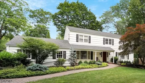 11 Dana Pl, Bernardsville, NJ 07924