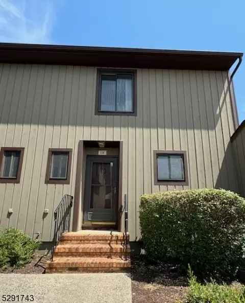 38 Park St #23E, Florham Park, NJ 07932