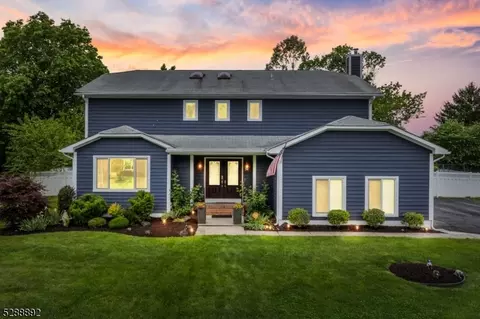 34 Snowbourn Pl, Hillsborough, NJ 08844