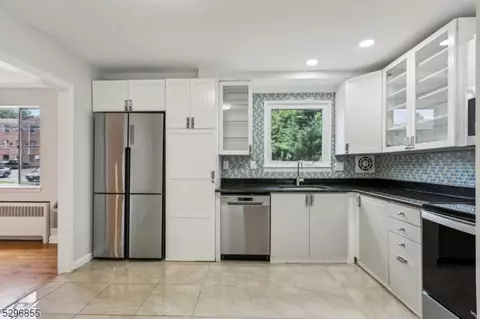 41 Troy Dr #41A, Springfield, NJ 07081 photo 2