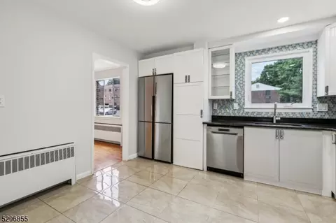 41 Troy Dr #41A, Springfield, NJ 07081 photo 3