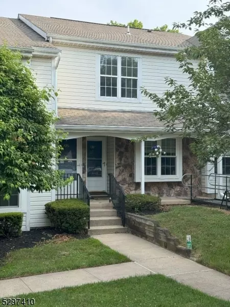 42 Oswestry Way, Somerset, NJ 08873