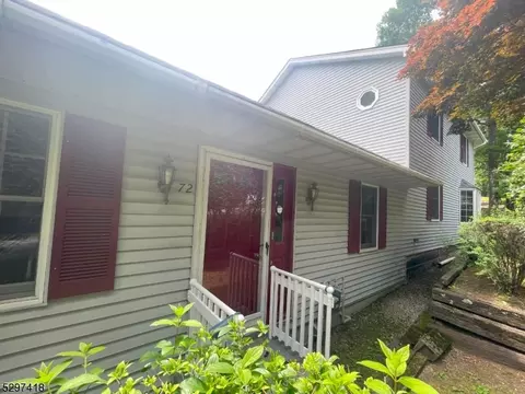 72 Hudson Dr, West Milford, NJ 07480