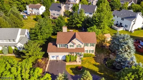 16 Alton Pl, Clinton, NJ 08809