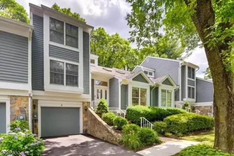 3 Timothy Ln, Bedminster, NJ 07921 photo 2