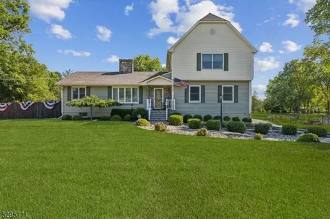 3 Pulaski Rd, Readington Twp, NJ 08889