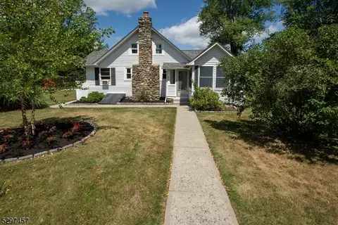 83 Lake Dr, Stanhope, NJ 07874
