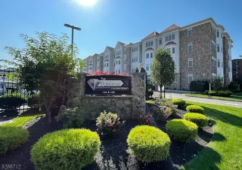 102 Elizabeth Ave #203, Linden, NJ 07036