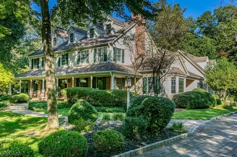 8 Coddington Ct, Montgomery, NJ 08502