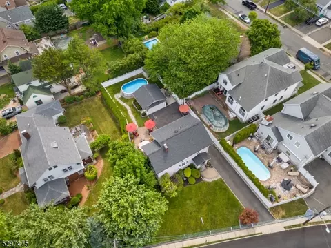 313 High St, Nutley, NJ 07110 photo 4