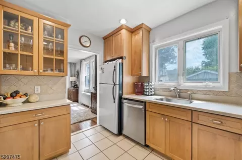 313 High St, Nutley, NJ 07110 photo 18