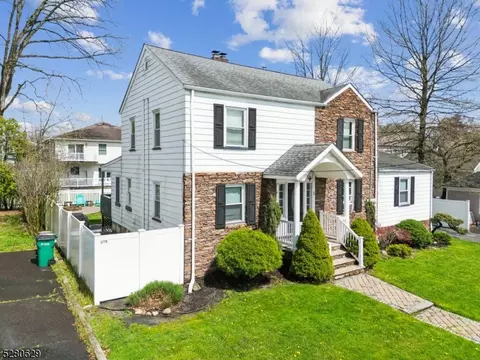 2 Besler Ave, Cranford, NJ 07016