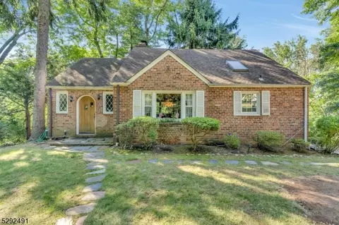 29 Ridge Rd, Chatham Twp, NJ 07928