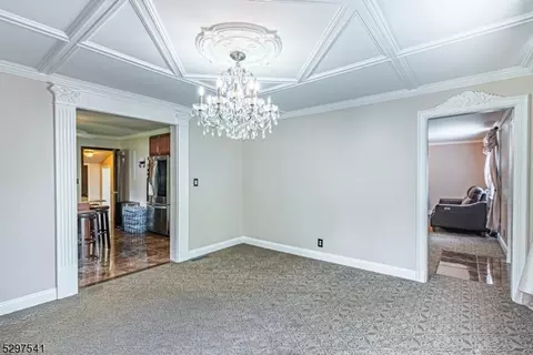 869 Ratzer Rd, Wayne, NJ 07470 photo 11