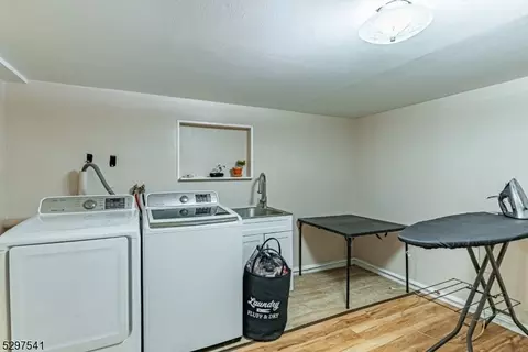 869 Ratzer Rd, Wayne, NJ 07470 photo 16