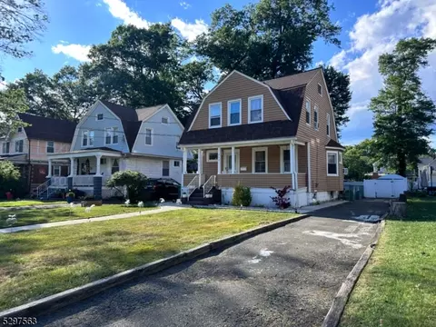242 W 4th Ave, Roselle, NJ 07203