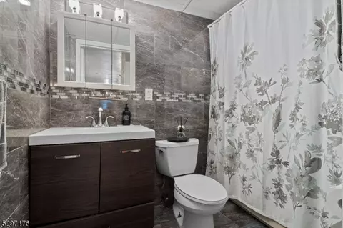 300 Park St #2A, Hackensack, NJ 07601 photo 7