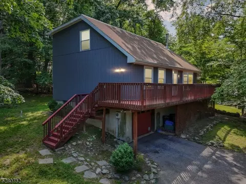 58 Mark Dr, High Bridge, NJ 08829