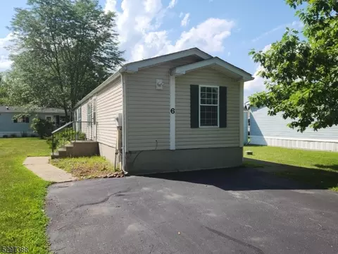 6 Post Rd, Belvidere, NJ 07823