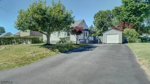 11 Roxbury Dr, Roxbury Twp, NJ 07847