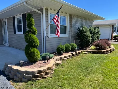 10 Markham Rd, Brick Twp, NJ 08724 photo 17